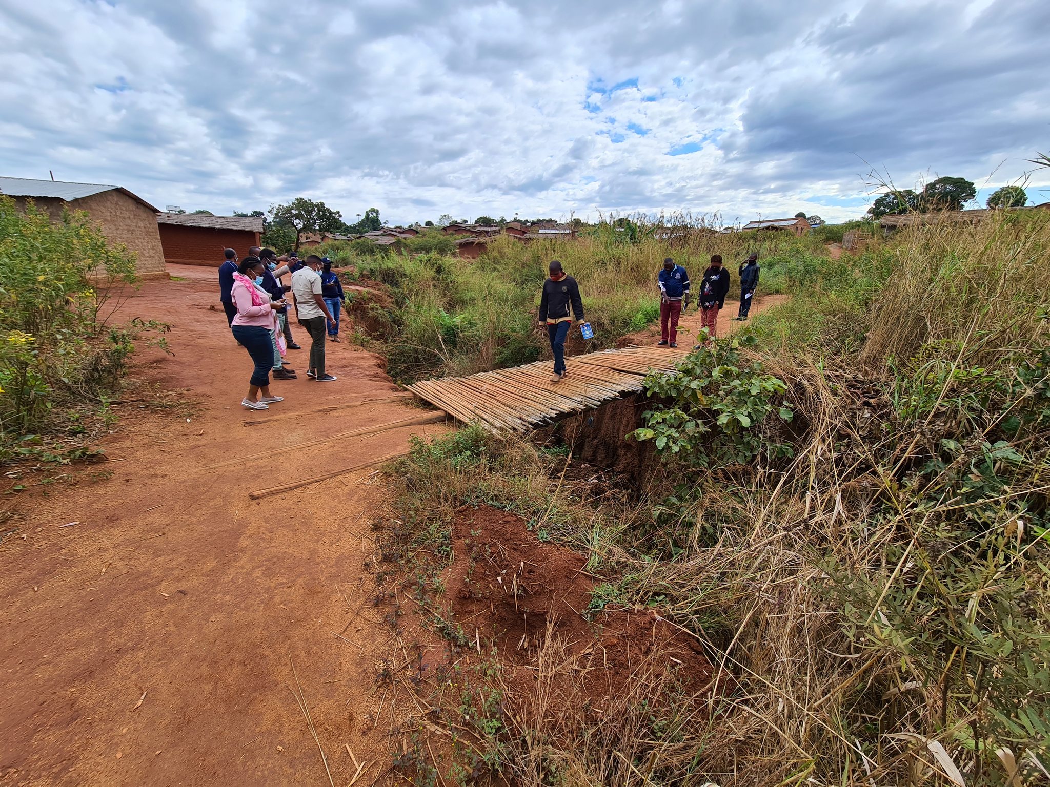 Local da construçáo da Pontáo sobre o Rio Maquetene - Alto Molocue