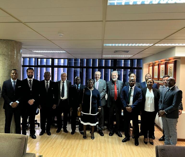 Visita técnica aos Tribunais de Contas com congeners em Brasil para aumento da capacidade no processo de instalação dos Departamentos de Inteligênc...